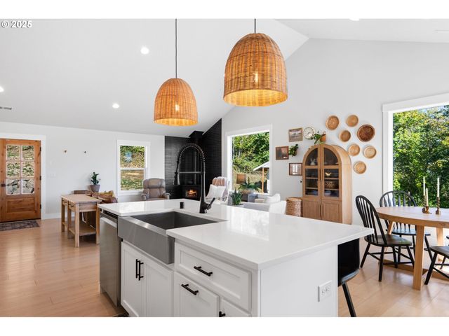 260 BALD EAGLE Rd, Ariel, WA 98603