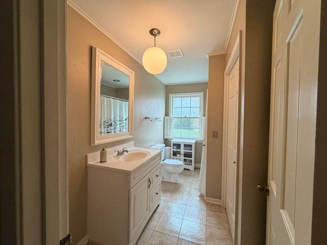 104 Reservoir Road, Frankfort, KY 40601