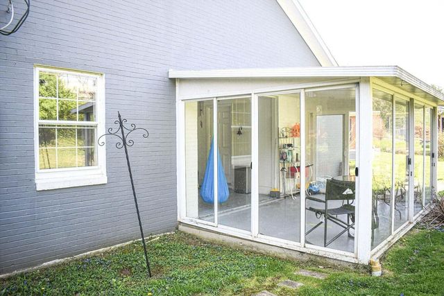 104 Reservoir Road, Frankfort, KY 40601