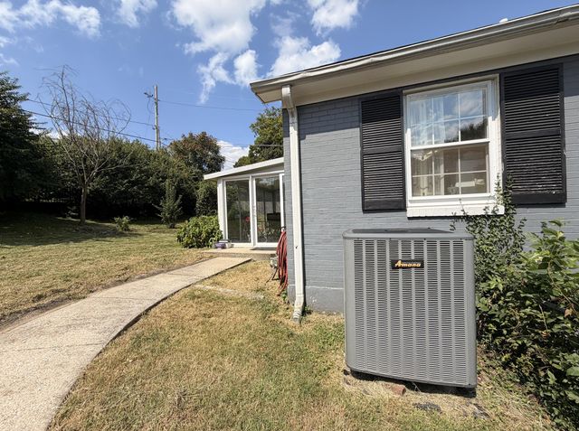 104 Reservoir Road, Frankfort, KY 40601