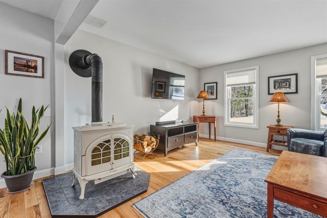 9 Mosher Drive, Brookline, NH 03033