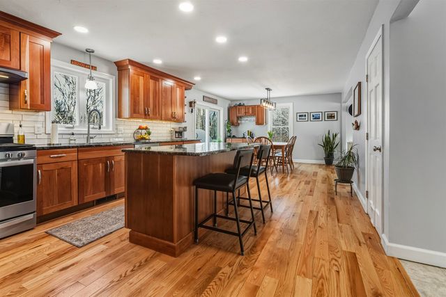 9 Mosher Drive, Brookline, NH 03033