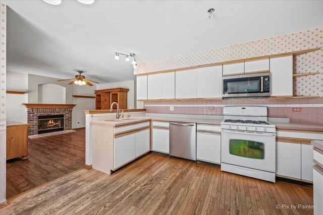 1173 Moonstone Run, Lake In The Hills, IL 60156