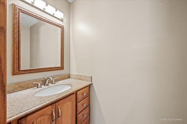 1173 Moonstone Run, Lake In The Hills, IL 60156