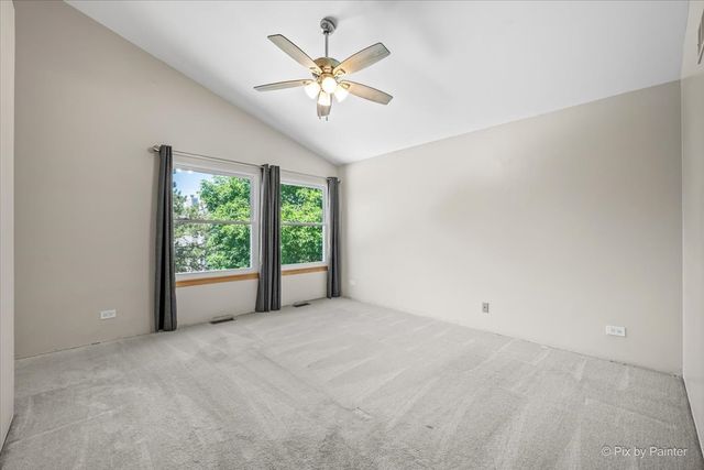 1173 Moonstone Run, Lake In The Hills, IL 60156