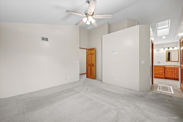 1173 Moonstone Run, Lake In The Hills, IL 60156