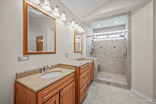 1173 Moonstone Run, Lake In The Hills, IL 60156