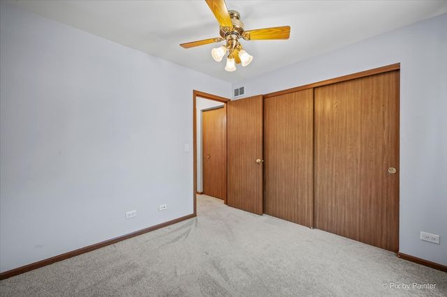 1173 Moonstone Run, Lake In The Hills, IL 60156