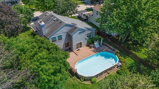 1173 Moonstone Run, Lake In The Hills, IL 60156