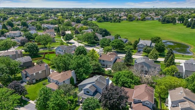 1173 Moonstone Run, Lake In The Hills, IL 60156