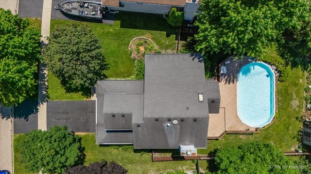 1173 Moonstone Run, Lake In The Hills, IL 60156