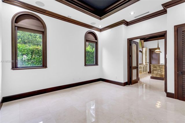 9801 SW 60th Ct, Pinecrest, FL 33156