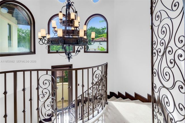 9801 SW 60th Ct, Pinecrest, FL 33156