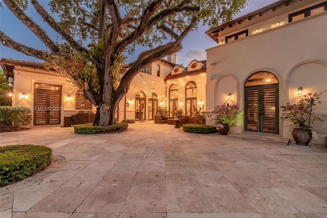 9801 SW 60th Ct, Pinecrest, FL 33156