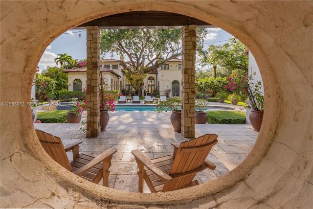 9801 SW 60th Ct, Pinecrest, FL 33156