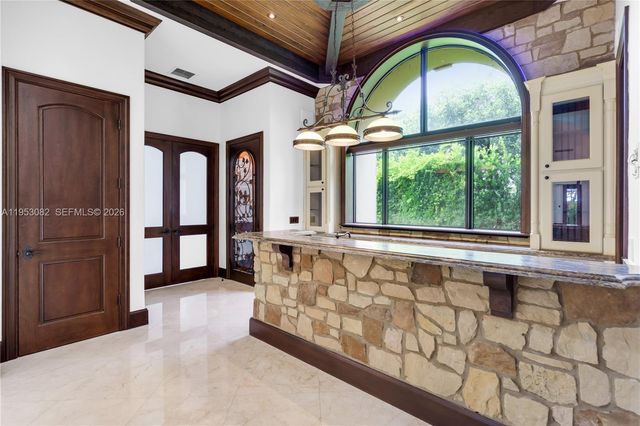 9801 SW 60th Ct, Pinecrest, FL 33156