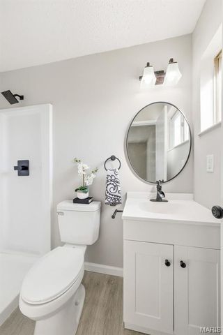 6803 Foxbend Court, Florissant, MO 63033