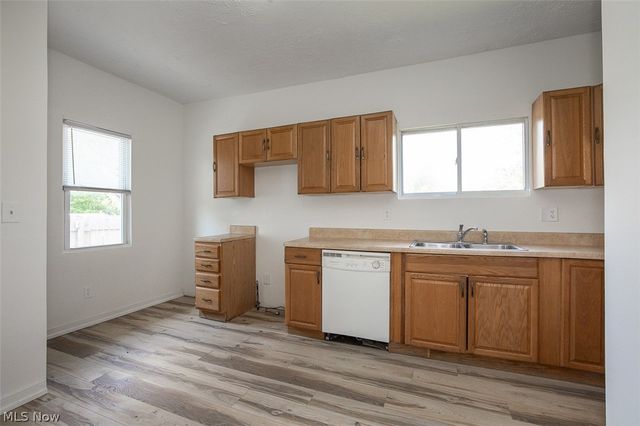 15009 Miles Avenue, Cleveland, OH 44128