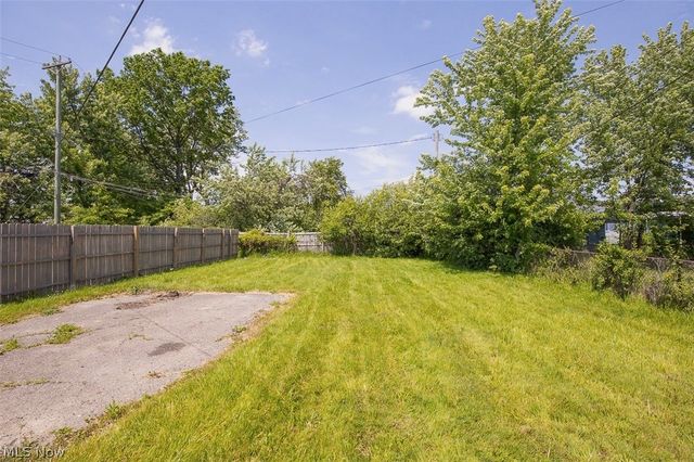 15009 Miles Avenue, Cleveland, OH 44128