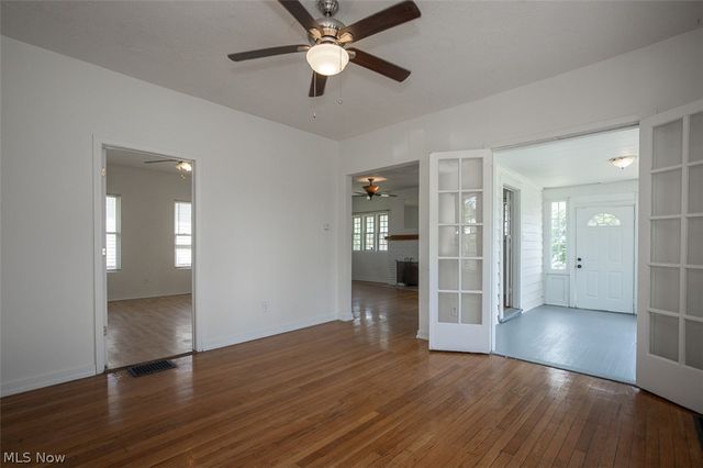 15009 Miles Avenue, Cleveland, OH 44128