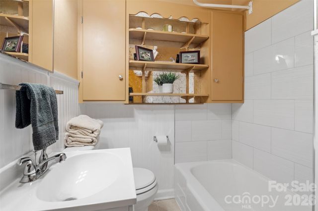 314 Old Leicester Highway, Asheville, NC 28806