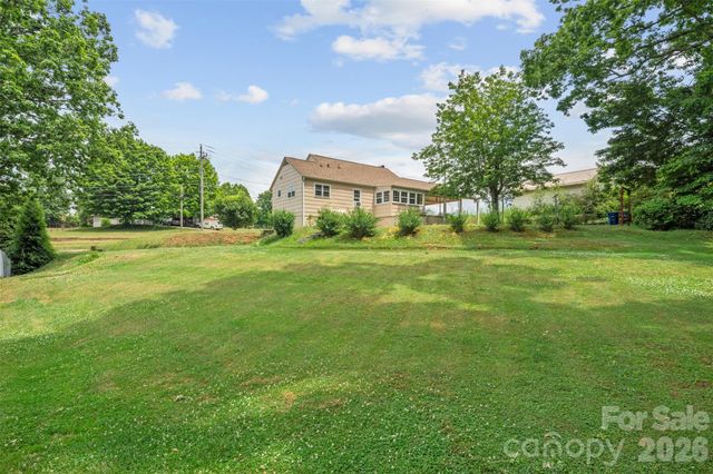 314 Old Leicester Highway, Asheville, NC 28806