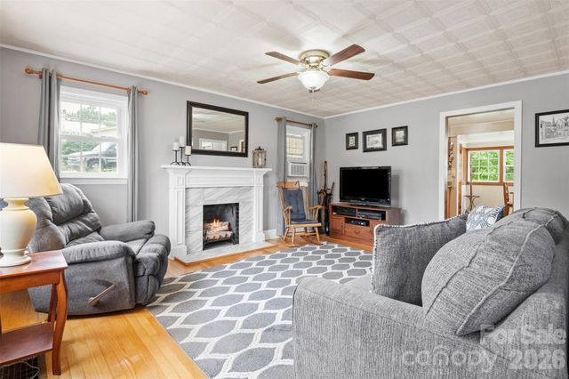 314 Old Leicester Highway, Asheville, NC 28806