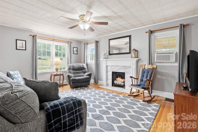 314 Old Leicester Highway, Asheville, NC 28806
