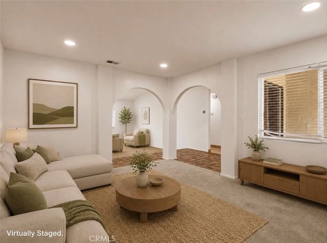 11925 Truro Avenue, Hawthorne, CA 90250