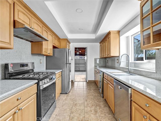11925 Truro Avenue, Hawthorne, CA 90250