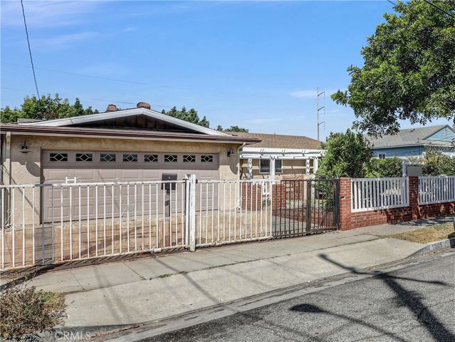 11925 Truro Avenue, Hawthorne, CA 90250