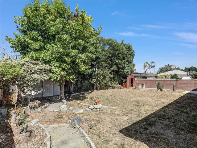 11925 Truro Avenue, Hawthorne, CA 90250