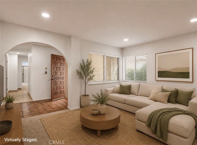 11925 Truro Avenue, Hawthorne, CA 90250