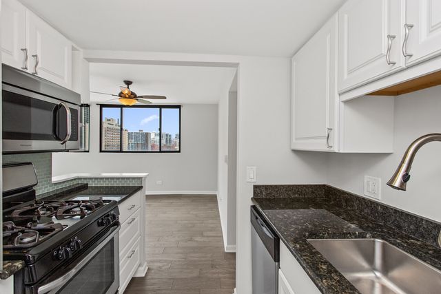 6150 N Kenmore Avenue 15B, Chicago, IL 60660