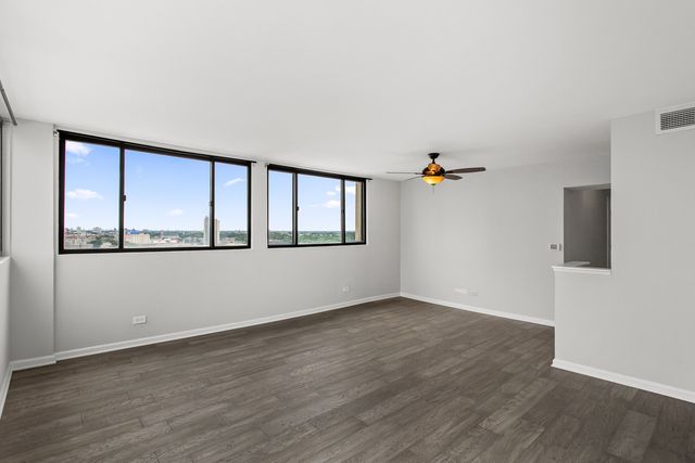 6150 N Kenmore Avenue 15B, Chicago, IL 60660