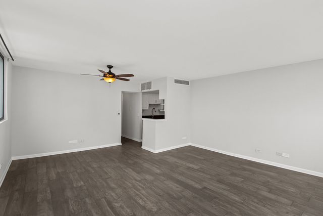 6150 N Kenmore Avenue 15B, Chicago, IL 60660