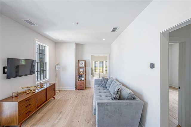 280 4th Street, Fayetteville, GA 30214