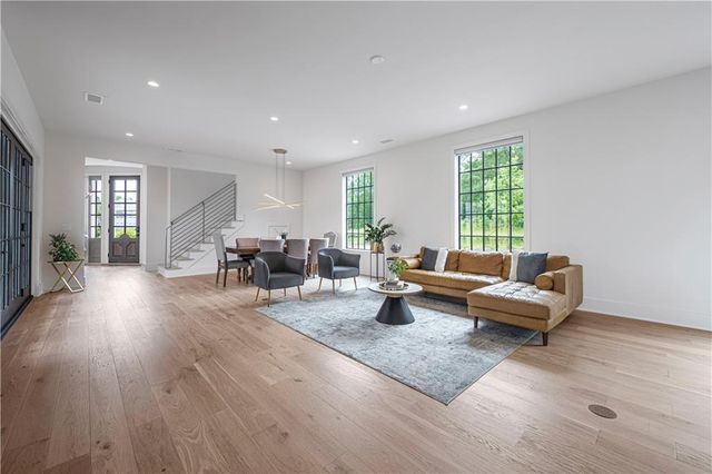 280 4th Street, Fayetteville, GA 30214