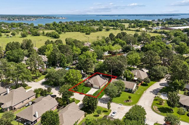 3414 Nottingham Lane, Montgomery, TX 77356