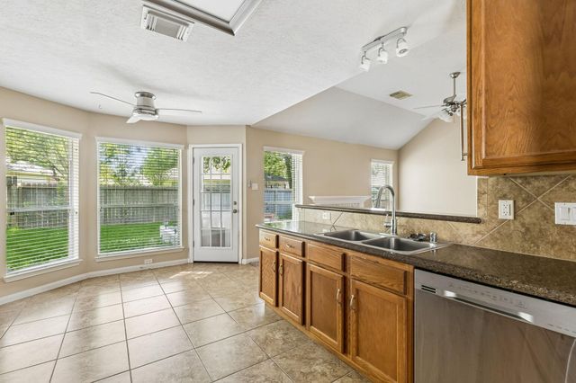3414 Nottingham Lane, Montgomery, TX 77356