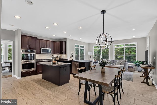 526 FAIR HAVENS LN, Fredericksburg, VA 22406