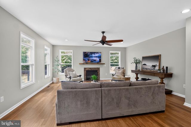 526 FAIR HAVENS LN, Fredericksburg, VA 22406
