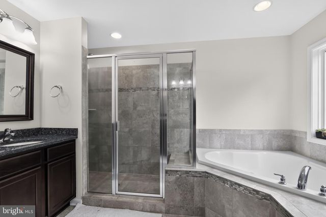 526 FAIR HAVENS LN, Fredericksburg, VA 22406