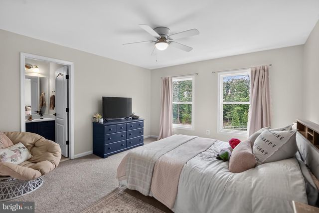 526 FAIR HAVENS LN, Fredericksburg, VA 22406