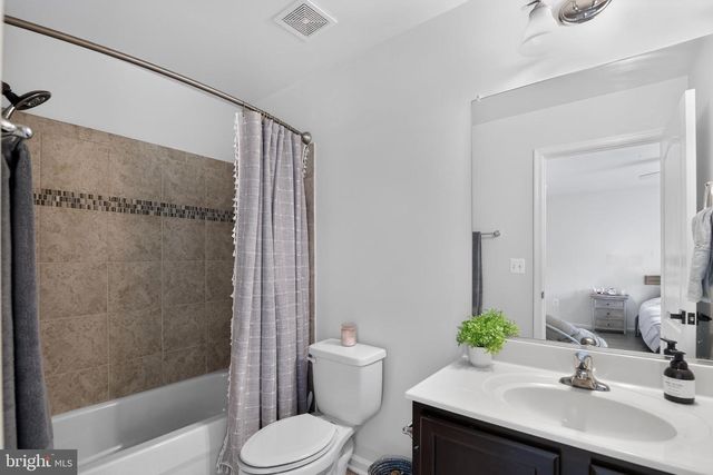 526 FAIR HAVENS LN, Fredericksburg, VA 22406