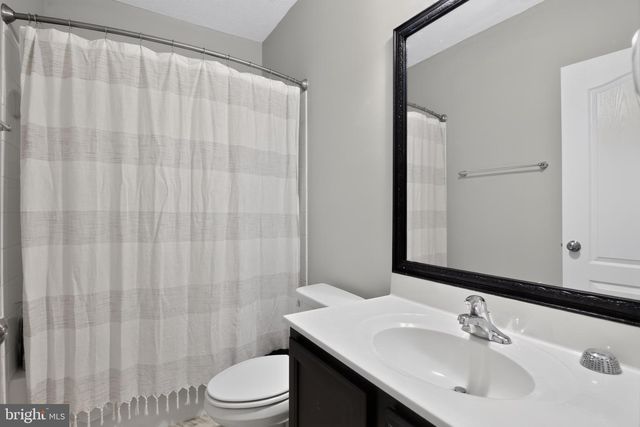 526 FAIR HAVENS LN, Fredericksburg, VA 22406