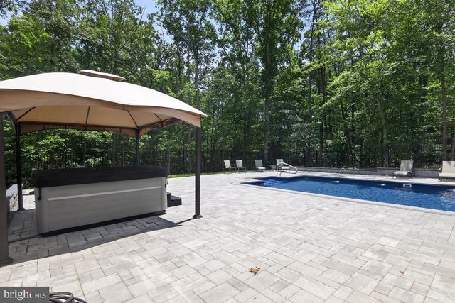 526 FAIR HAVENS LN, Fredericksburg, VA 22406