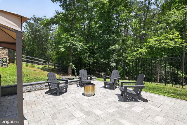 526 FAIR HAVENS LN, Fredericksburg, VA 22406