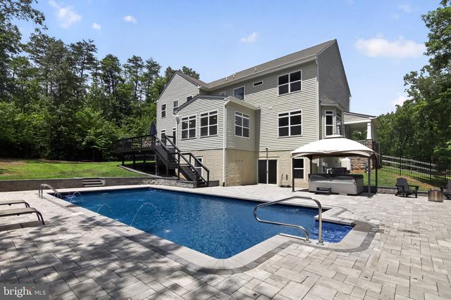 526 FAIR HAVENS LN, Fredericksburg, VA 22406