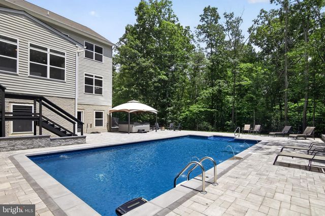 526 FAIR HAVENS LN, Fredericksburg, VA 22406